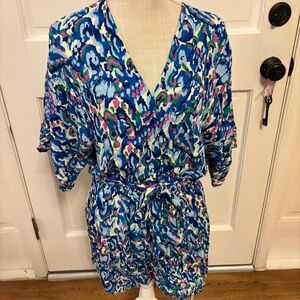 Cupshe nwt women’s medium Abstract Print Drawstring Romper v neck